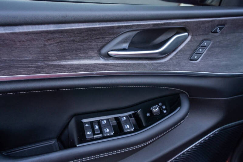 2022 Jeep Grand Cherokee Overland