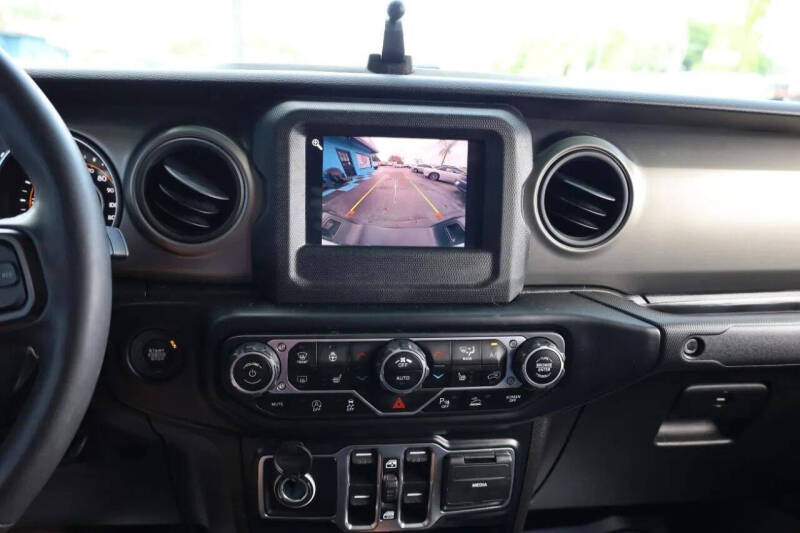 2023 Jeep Gladiator