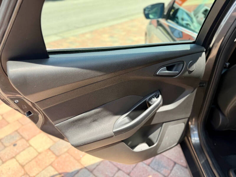 2016 Ford Focus Titanium