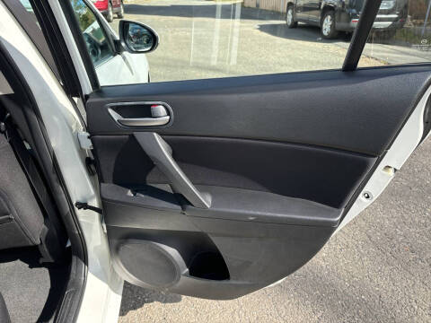 2011 Mazda MAZDA3 i Touring