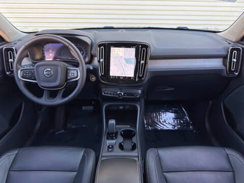 2023 Volvo XC40 B5 Core
