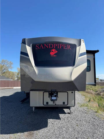 2021 Forest River Sandpiper 379FLOK