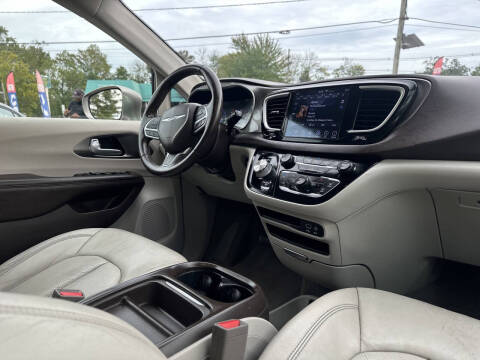 2018 Chrysler Pacifica Touring L