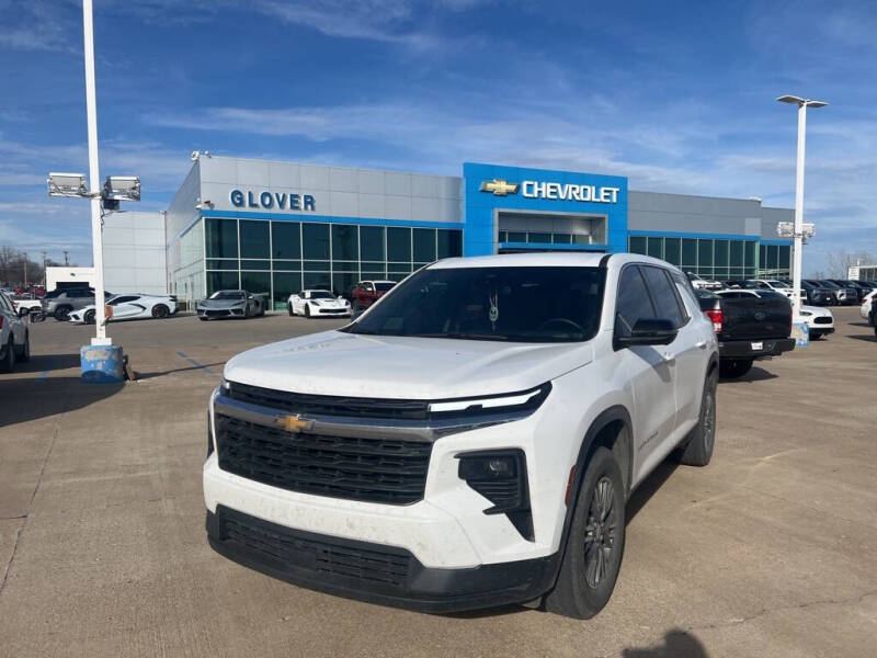 2024 Chevrolet Traverse LS