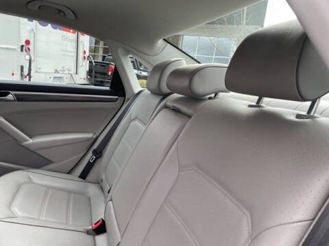 2017 Volkswagen Passat 1.8T SE