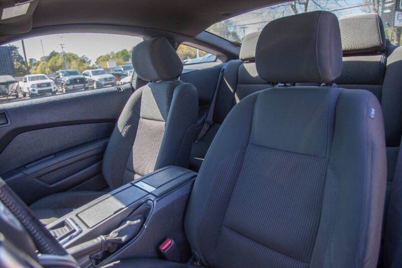 2013 Ford Mustang V6
