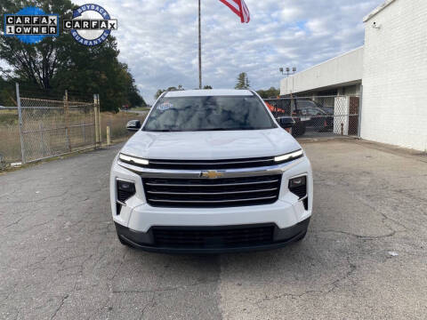 2025 Chevrolet Traverse LT