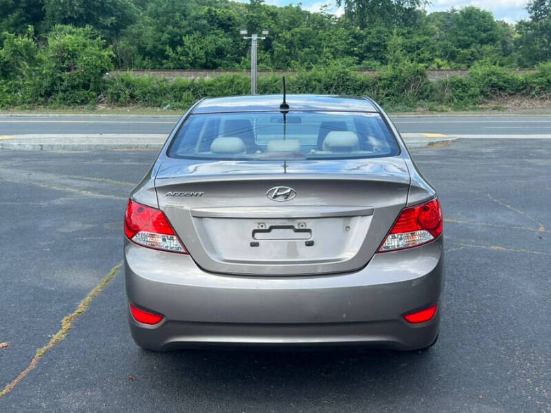 2012 Hyundai Accent GLS
