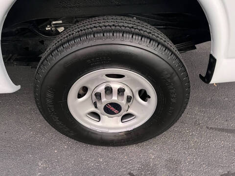 2024 Chevrolet Express 2500