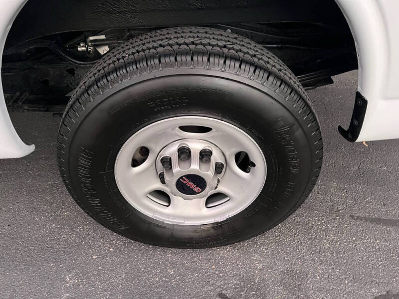 2024 Chevrolet Express 2500