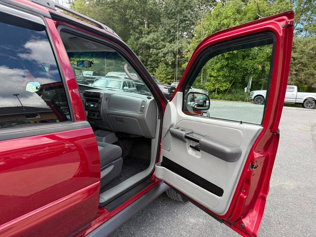 2003 Ford Explorer Sport Trac 43