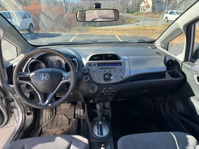 2011 Honda Fit Base - Photo 7