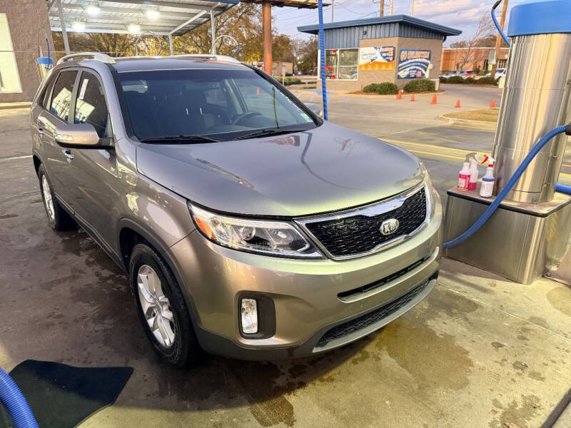 2014 Kia Sorento LX's photo