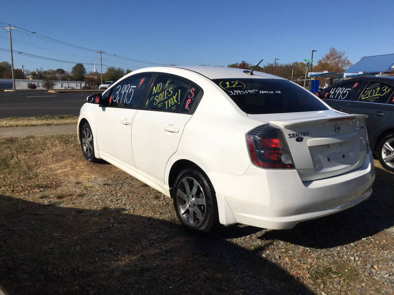 2012 Nissan Sentra SR photo 4