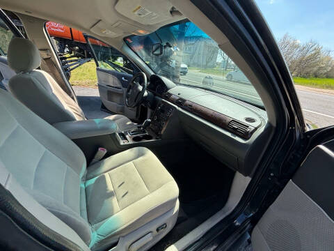 2009 Ford Taurus SEL