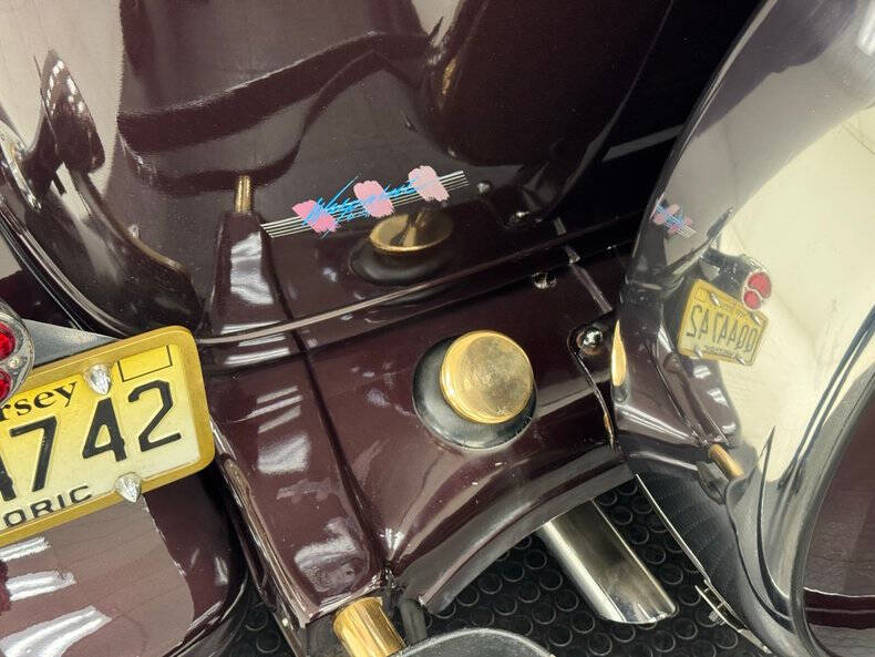 1932 Plymouth Deluxe