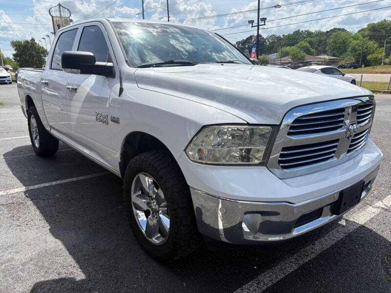 2016 RAM 1500 SLT
