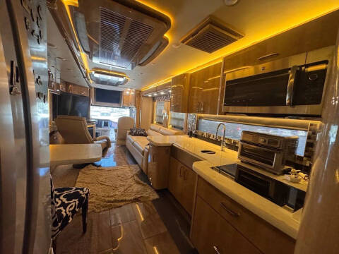 2018 Freightliner XCM Chassis