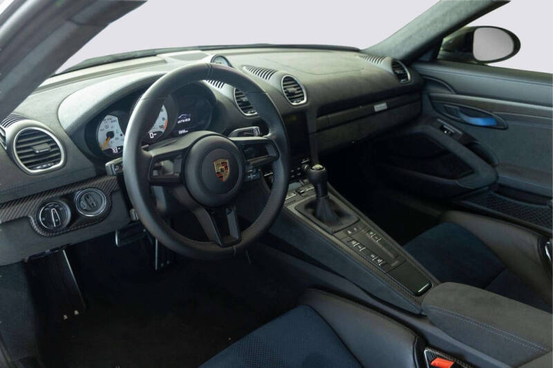 2024 Porsche 718 Cayman GT4 RS