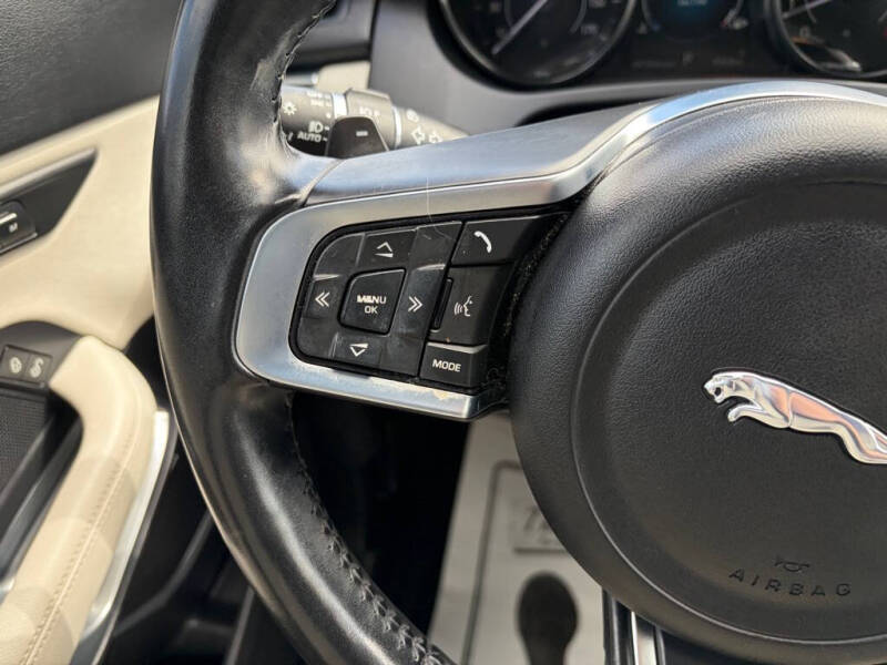 2020 Jaguar E-PACE P300 R-Dynamic SE
