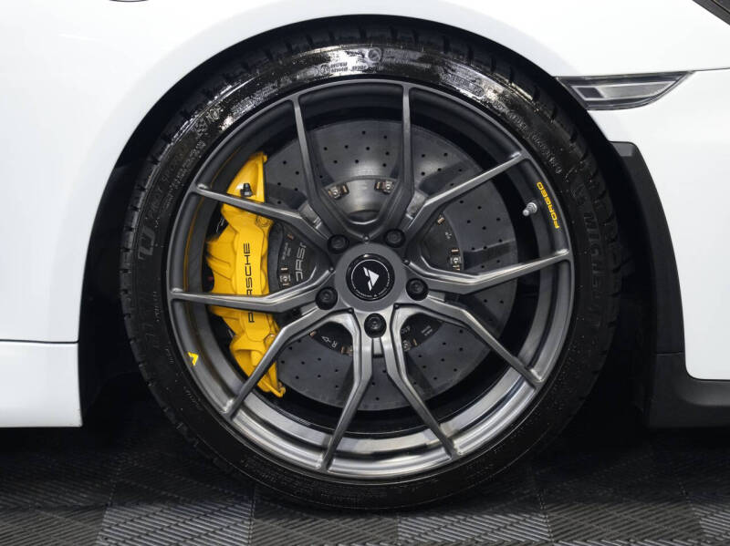 2016 Porsche Cayman GT4