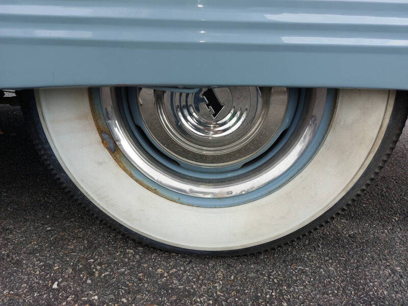 1951 Ford Deluxe