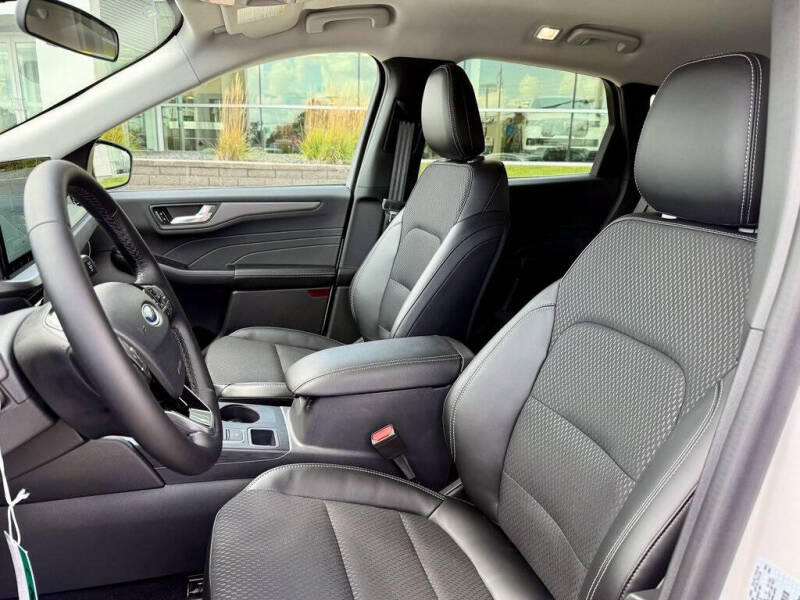 2025 Ford Escape Plug-In Hybrid PHEV