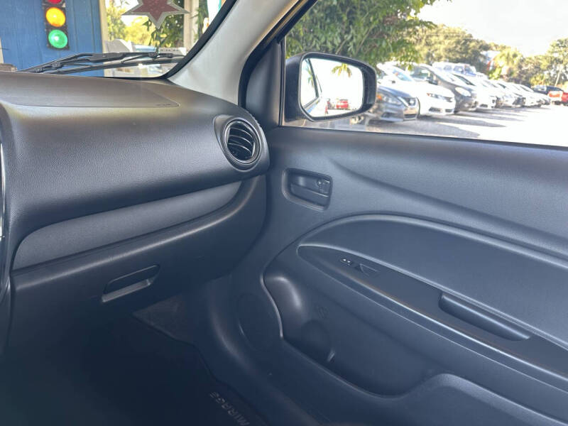 2024 Mitsubishi Mirage ES