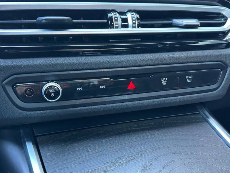 2023 BMW 3 Series 330i