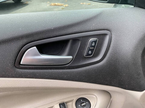 2014 Ford C-MAX Hybrid SE