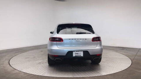 2017 Porsche Macan
