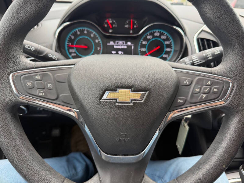 2017 Chevrolet Cruze LT Auto