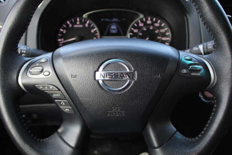 2013 Nissan Pathfinder SL