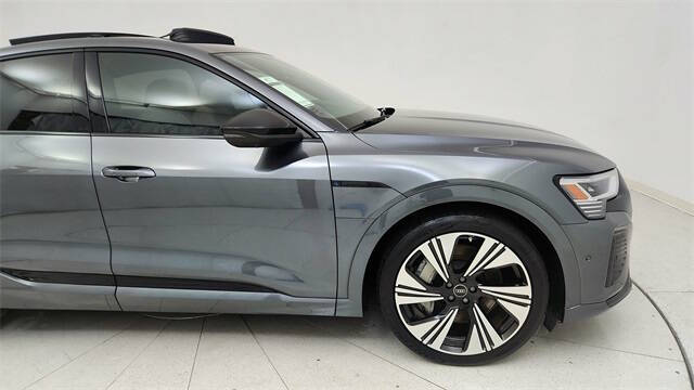 2024 Audi Q8 Sportback e-tron quattro Prestige S line