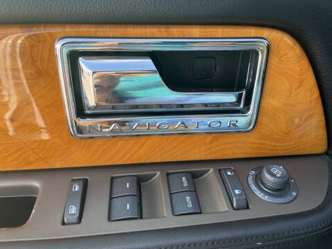 2012 Lincoln Navigator L