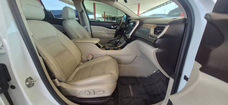 2019 GMC Acadia Denali