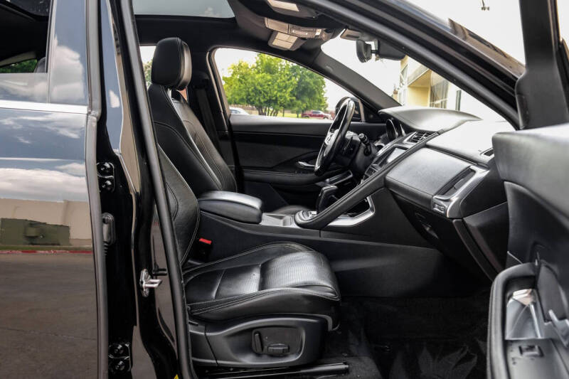 2018 Jaguar E-PACE P300 R-Dynamic S