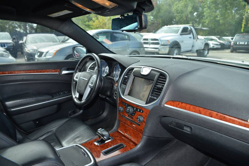 2014 Chrysler 300