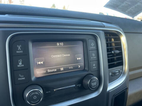 2024 RAM 1500 Classic SLT