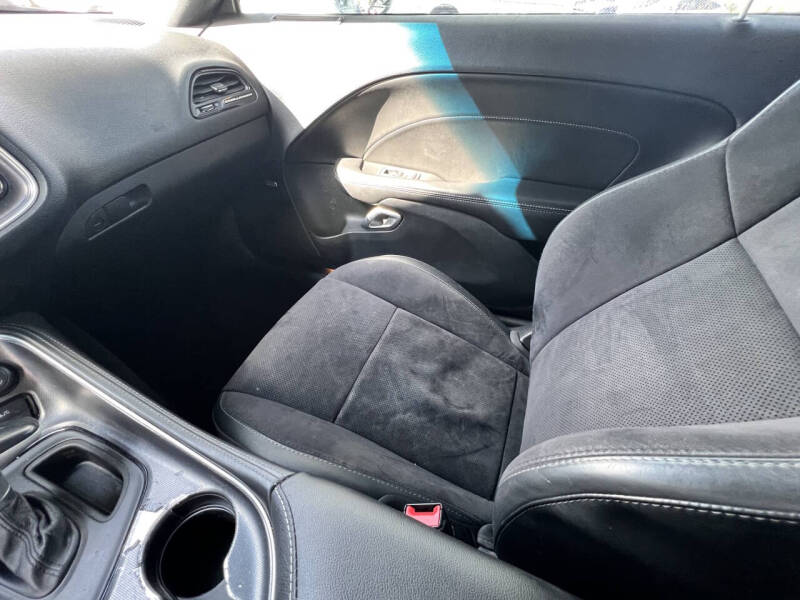 2016 Dodge Challenger R/T Plus