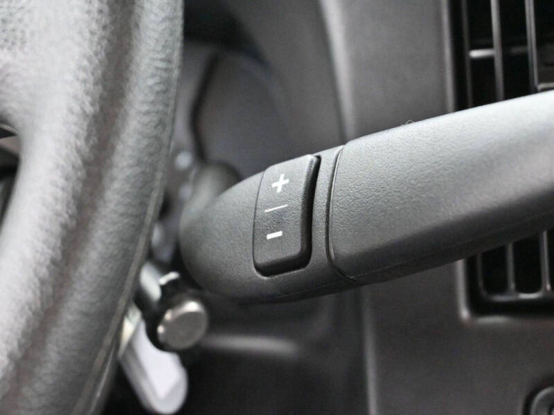 2025 Chevrolet Express LT 3500