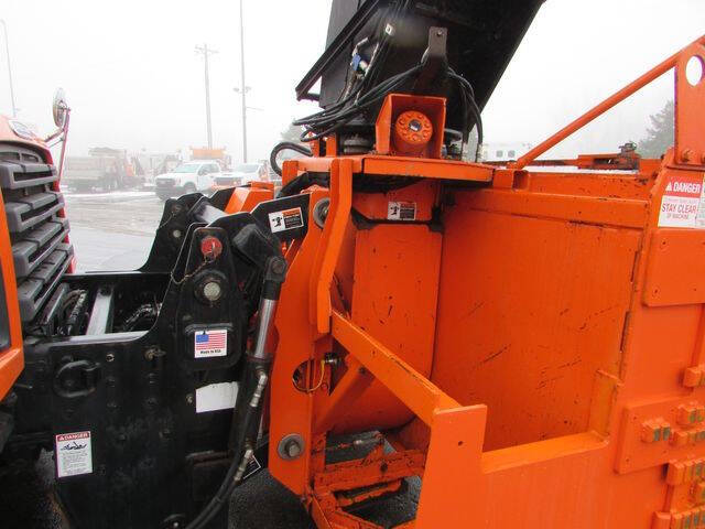 2018 Freightliner 114 SD