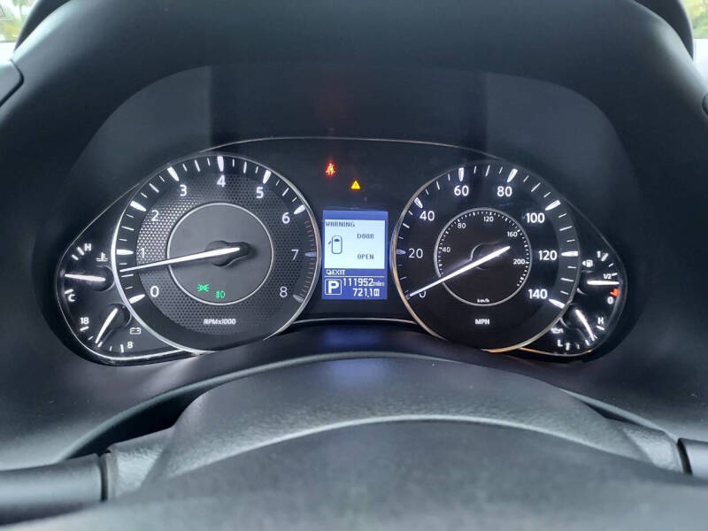 2017 Nissan Armada SV