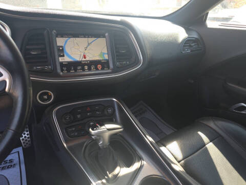 2016 Dodge Challenger SXT Plus