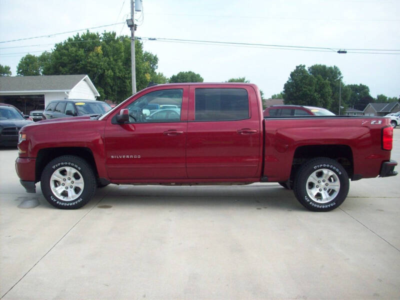 Used 2018 Chevrolet Silverado 1500 LT with VIN 3GCUKREC9JG275754 for sale in Kansas City