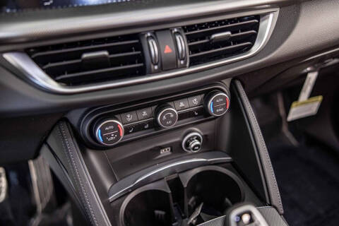 2025 Alfa Romeo Stelvio