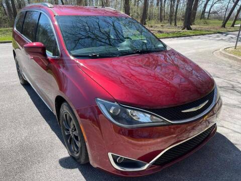 2017 Chrysler Pacifica for sale at Carcraft Advanced Inc. in Orland Park IL