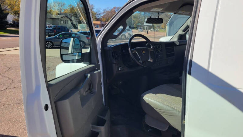 2019 Chevrolet Express 2500