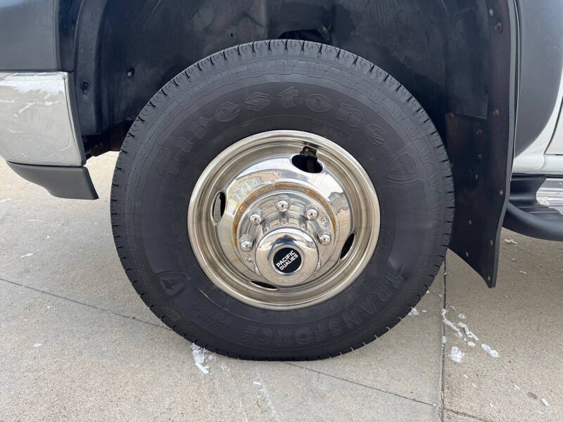 2002 Chevrolet Silverado 3500 LS