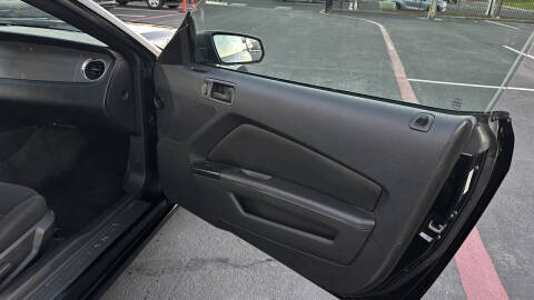 2014 Ford Mustang V6